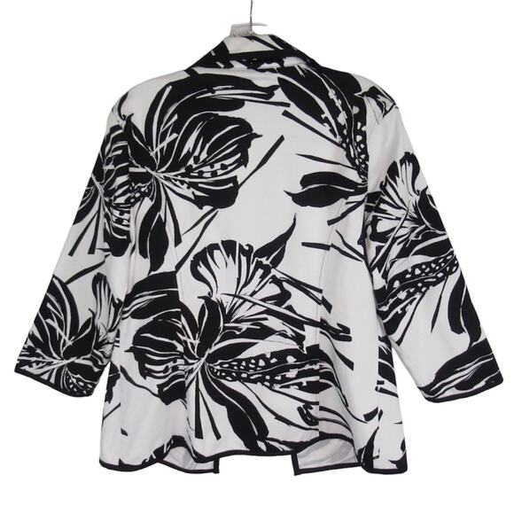 CHICO’S Leaf Print Open Front Lightweight Jacket White/Black Women's Size Medium - Picture 4 of 11